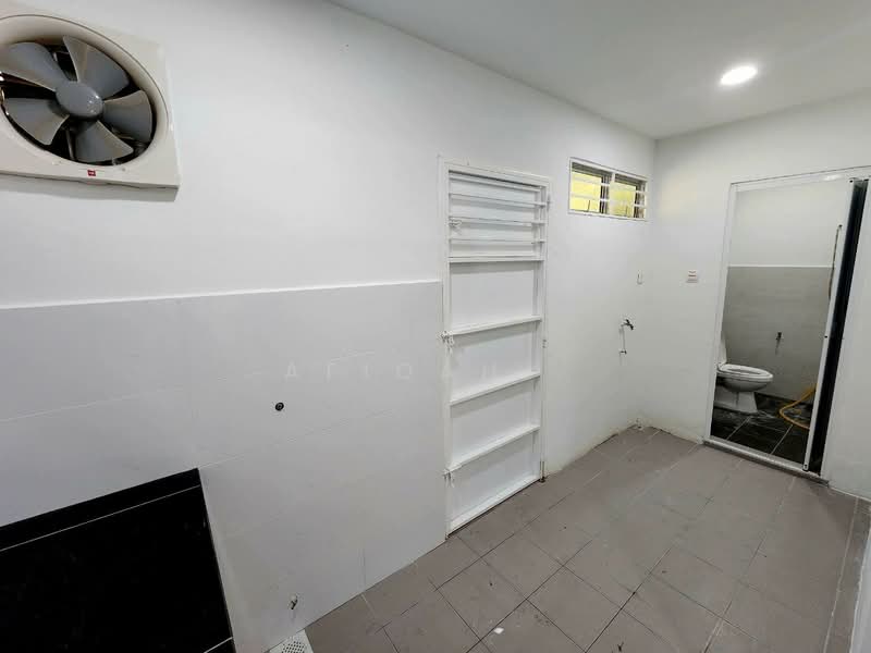 2-storey Terraced House for Sale in Taman Bukit Permai (Kajang) - Afiqah . - Bathroom - PropertyGuru.com.my