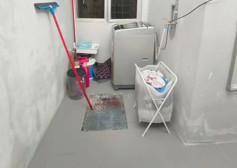 2-storey Terraced House for Sale in Taman Air Tawar Indah (Butterworth) - Aswad . - Laundry area - PropertyGuru.com.my