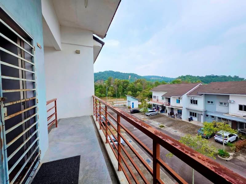 Townhouse for Rent in Seremban 2 (Negeri Sembilan) - Adliyana Hasan - Balcony - PropertyGuru.com.my