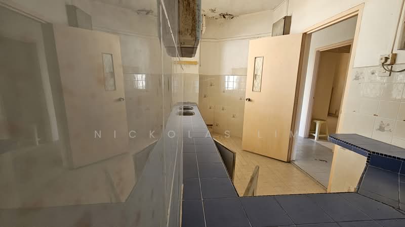 Condominium for Sale at The Reef Condominium - Nickolas Lim - Kitchen - PropertyGuru.com.my