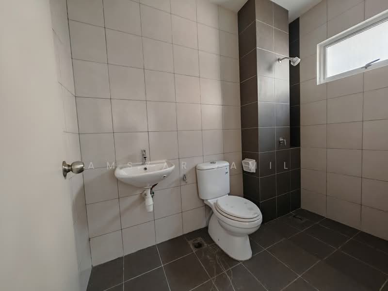 2-storey Terraced House for Sale in Kota Kemuning (Shah Alam) - Amsyar Jamil - Bathroom - PropertyGuru.com.my