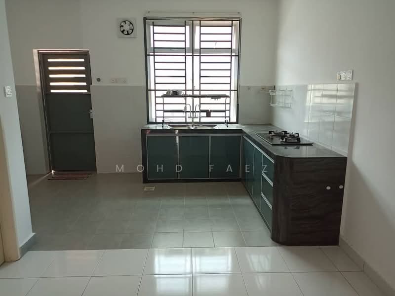 1-storey Terraced House for Sale in Bandar Penawar (Kota Tinggi) - Mohd Faez - Kitchen - PropertyGuru.com.my