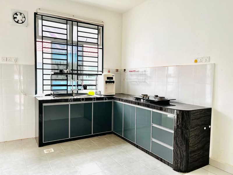 1-storey Terraced House for Sale in Bandar Penawar (Kota Tinggi) - Mohd Faez - Kitchen - PropertyGuru.com.my