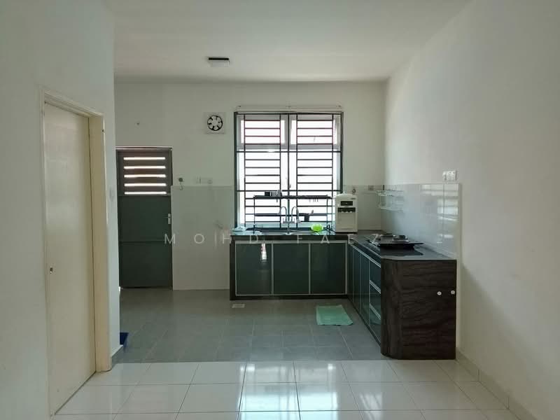1-storey Terraced House for Sale in Bandar Penawar (Kota Tinggi) - Mohd Faez - Kitchen - PropertyGuru.com.my