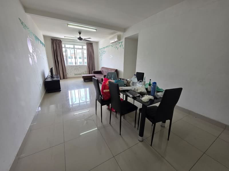 Apartment for Sale at The Pines Residence - Win Tan - Living Room - PropertyGuru.com.my