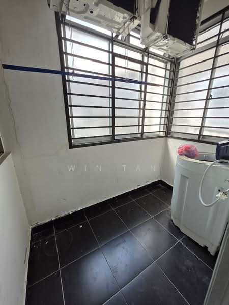 Apartment for Sale at The Pines Residence - Win Tan - Balcony - PropertyGuru.com.my