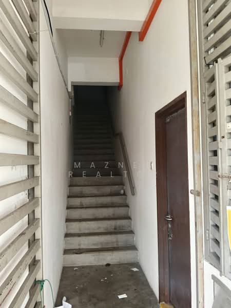 Shop / Office for Rent in Taman Nirwana (Ampang) - Maznee Realtor - Corridor - PropertyGuru.com.my