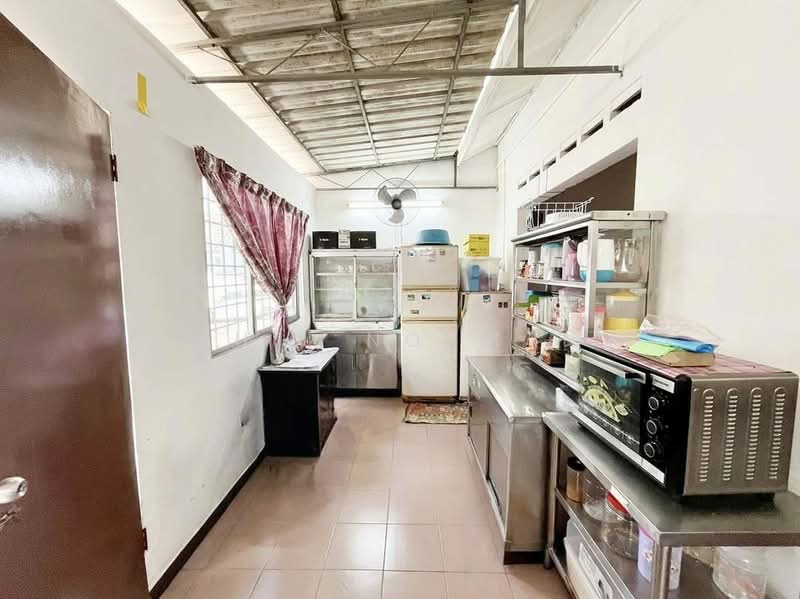 Taman Matahari untuk Untuk Dijual - RM 260,000, Feb 2026 - Kitchen - PropertyGuru.com.my