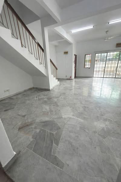 Rumah Teres 2-Tingkat untuk Disewa di Klang (Selangor) - HS Ong - Living Room - PropertyGuru.com.my