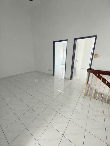 Rumah Teres 2-Tingkat untuk Disewa di Klang (Selangor) - HS Ong - Upstairs Living Room - PropertyGuru.com.my