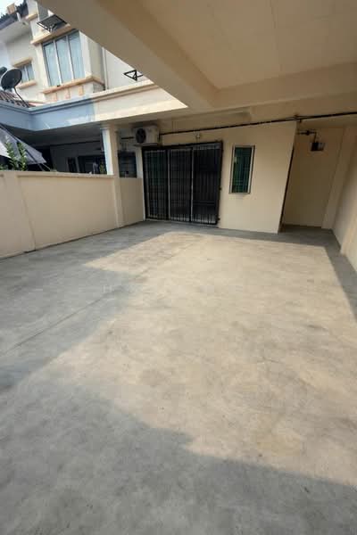 Rumah Teres 2-Tingkat untuk Disewa di Klang (Selangor) - HS Ong - Exterior - PropertyGuru.com.my