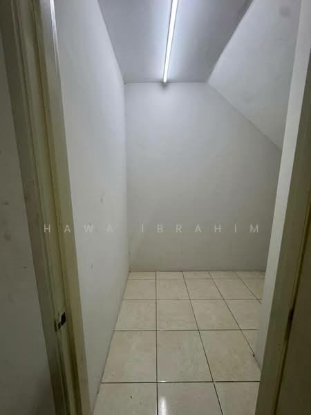 Terraced House for Sale in Bandar Mahkota Banting (Tanjong Duabelas) - Hawa Ibrahim - Interior - PropertyGuru.com.my