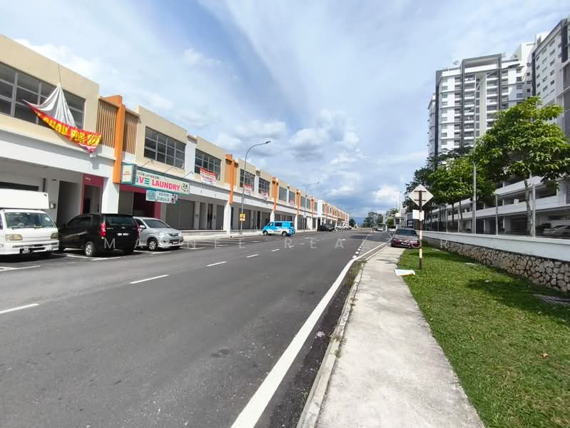Shop / Office for Rent in Taman Sutera (Kajang) - Maznee Realtor - Exterior - PropertyGuru.com.my