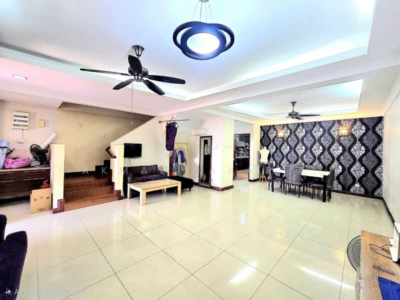 2-storey Terraced House for Sale in Taman Prima Saujana (Kajang) - Akmal Zakaria - Living Room - PropertyGuru.com.my