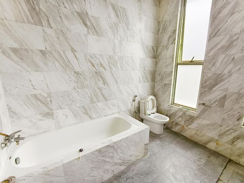 Bungalow for Sale in Taman TTDI Jaya (Shah Alam) - Aizuddin Ali - Bathroom - PropertyGuru.com.my