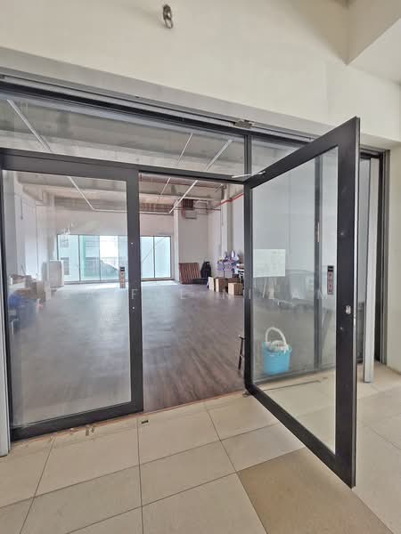 Shop / Office for Sale in Seksyen 9 (Bangi) - Saiful Nizam - Entrance - PropertyGuru.com.my