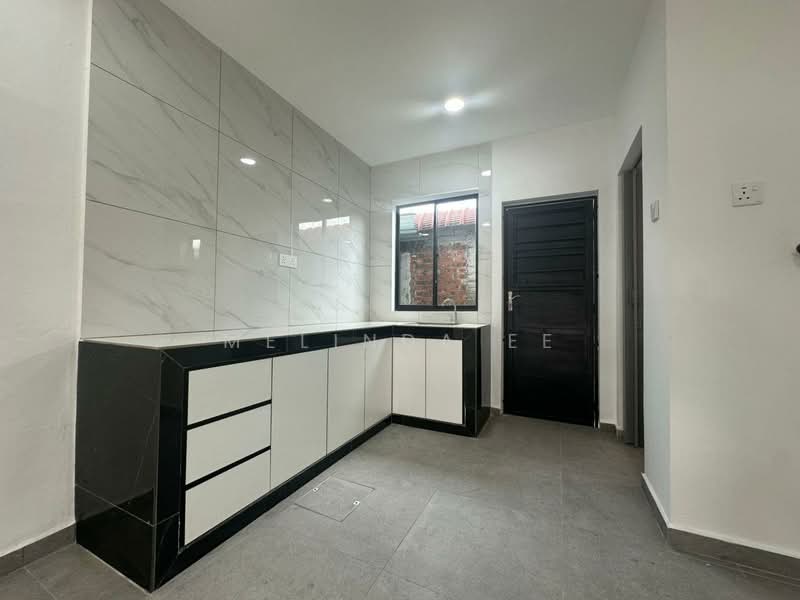 Taman Skudai Baru untuk Untuk Dijual - RM 408,000, Feb 2026 - Kitchen - PropertyGuru.com.my