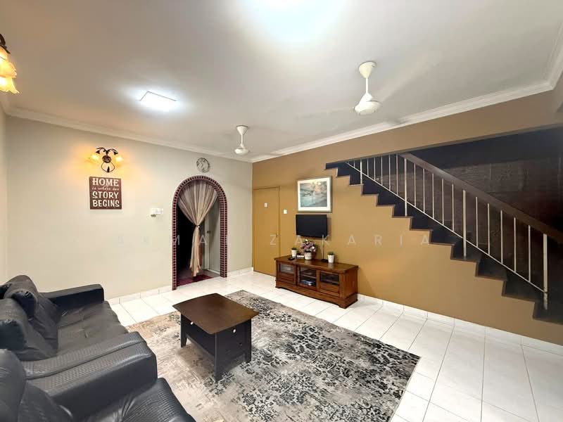 2-storey Terraced House for Sale in Puchong (Selangor) - Akmal Zakaria - PropertyGuru.com.my