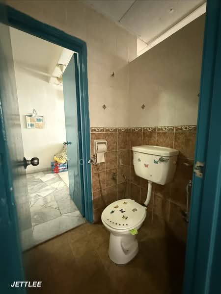 2-storey Terraced House for Sale in Usj 16 (Subang Jaya) - Tom Lee - Bathroom - PropertyGuru.com.my