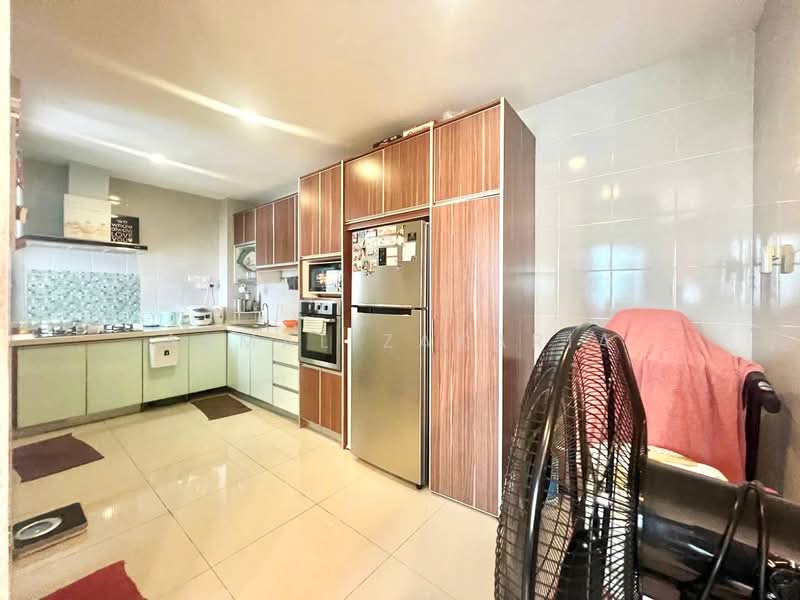 Semi-Detached House for Sale in Bandar Saujana Putra (Tanjong Duabelas) - Akmal Zakaria - Kitchen - PropertyGuru.com.my