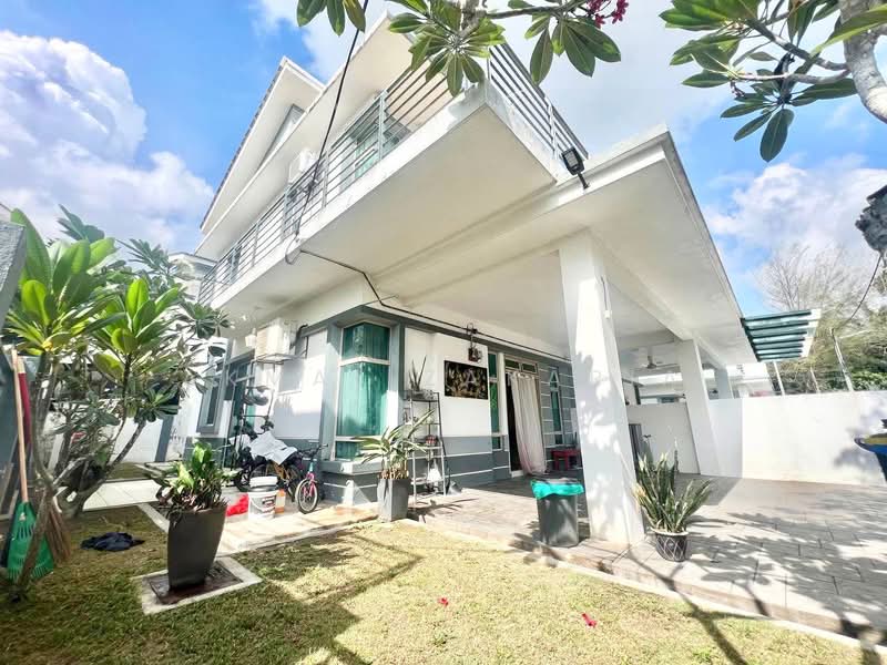 Semi-Detached House for Sale in Bandar Saujana Putra (Tanjong Duabelas) - Akmal Zakaria - PropertyGuru.com.my