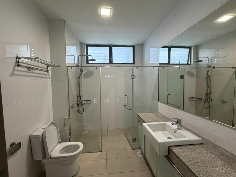 2-storey Terraced House for Rent in Redang Lakeview (Johor Bahru) - Jemie . - Bathroom - PropertyGuru.com.my