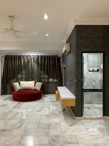 2-storey Terraced House for Sale in Taman Serdang Raya (Seri Kembangan) - Steven Tay - Living Room - PropertyGuru.com.my