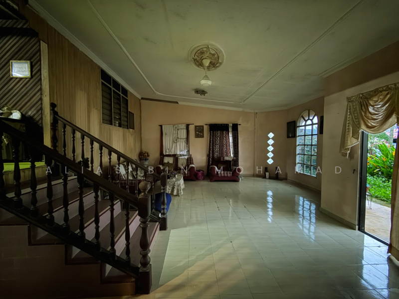 [TERMURAH]Rumah Banglo Setingkat di Kg. Bukit Sawa, Marang, Terengganu untuk Untuk Dijual - RM 185,000, Mac 2026 - Living Room - PropertyGuru.com.my