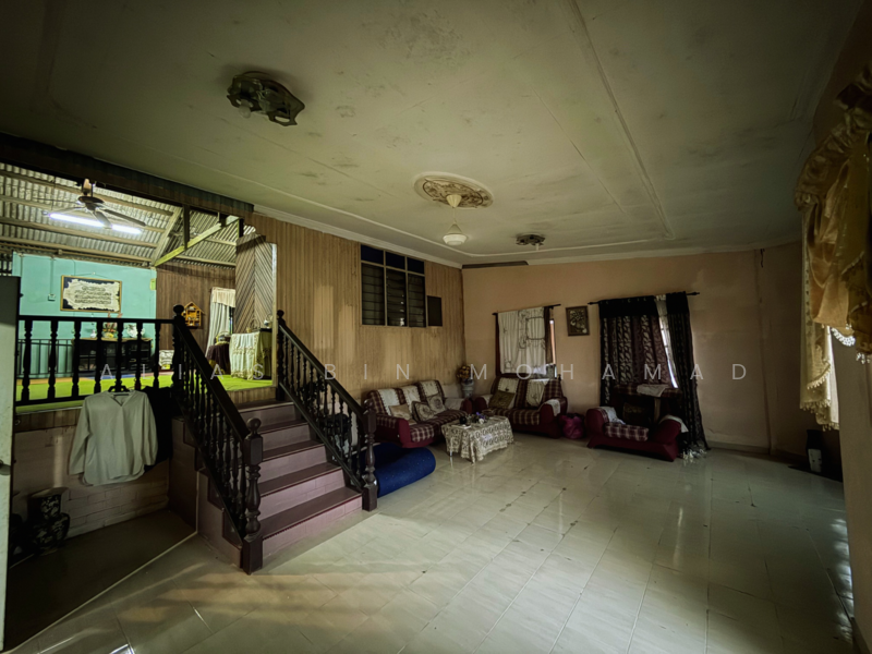 [TERMURAH]Rumah Banglo Setingkat di Kg. Bukit Sawa, Marang, Terengganu untuk Untuk Dijual - RM 185,000, Mac 2026 - Living Room - PropertyGuru.com.my