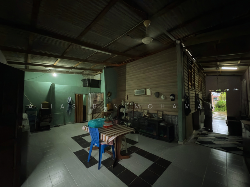 [TERMURAH]Rumah Banglo Setingkat di Kg. Bukit Sawa, Marang, Terengganu untuk Untuk Dijual - RM 185,000, Mac 2026 - Interior - PropertyGuru.com.my