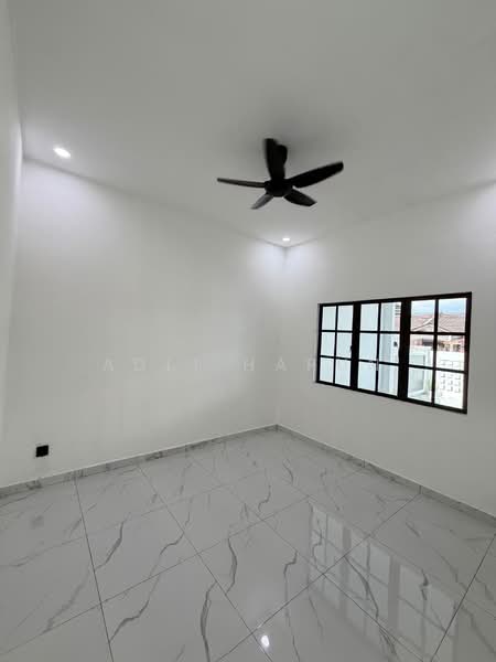 1-storey Terraced House for Sale in Taman Johor Jaya (Johor Bahru) - Adli Harun - Interior - PropertyGuru.com.my