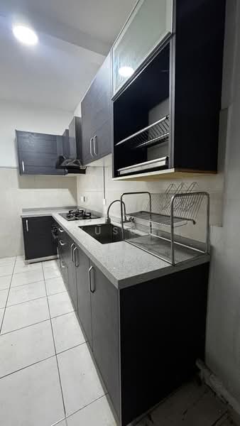 Sky Awani Residensi 1 untuk Untuk Disewa - RM 1,700 /bulan, Feb 2026 - Kitchen - PropertyGuru.com.my