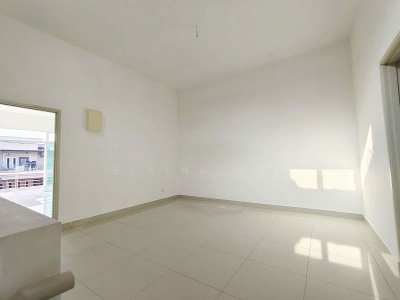 2-storey Terraced House for Sale in Bandar Putra (Kulai) - Elaine Sim - Interior - PropertyGuru.com.my