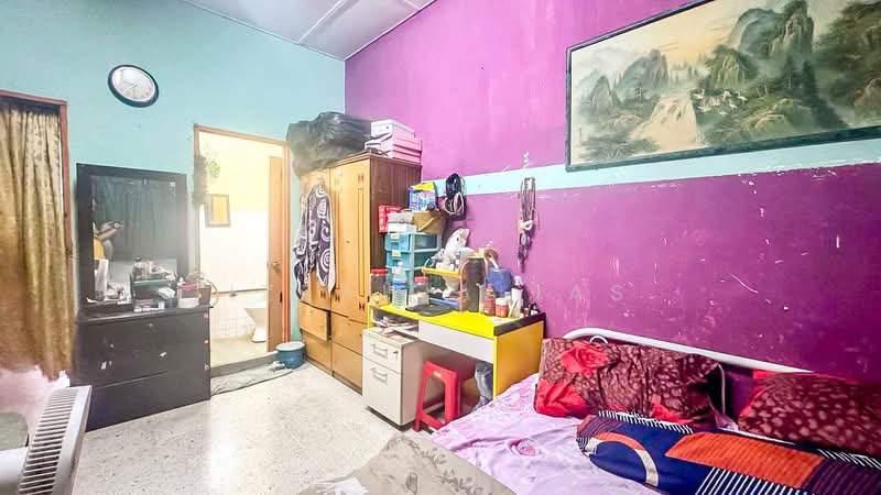 1-storey Terraced House for Sale in Taman Meru (Klang) - Izzah Alias - Bedroom - PropertyGuru.com.my