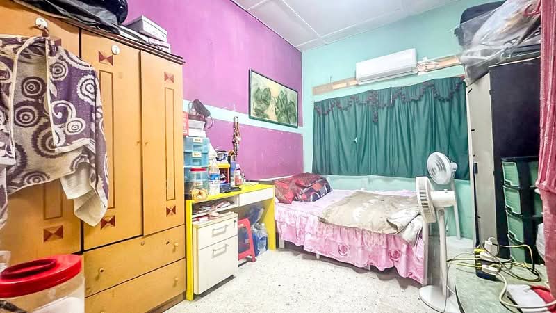1-storey Terraced House for Sale in Taman Meru (Klang) - Izzah Alias - Bedroom - PropertyGuru.com.my