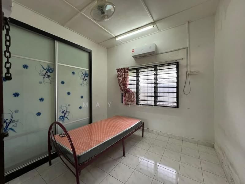 Semi-Detached House for Sale in Kluang (Johor) - May Tan - Bedroom - PropertyGuru.com.my