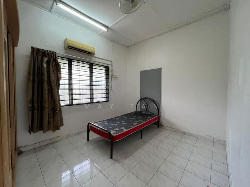 Semi-Detached House for Sale in Kluang (Johor) - May Tan - Bedroom - PropertyGuru.com.my