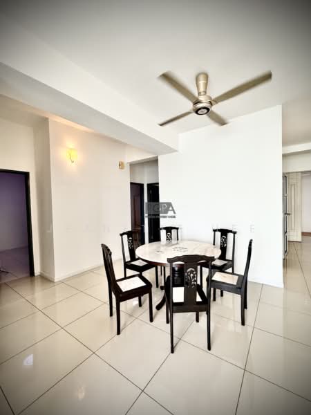 Kondominium untuk Dijual di 10 Island Resort - Jeanette Hee - Dining Room - PropertyGuru.com.my