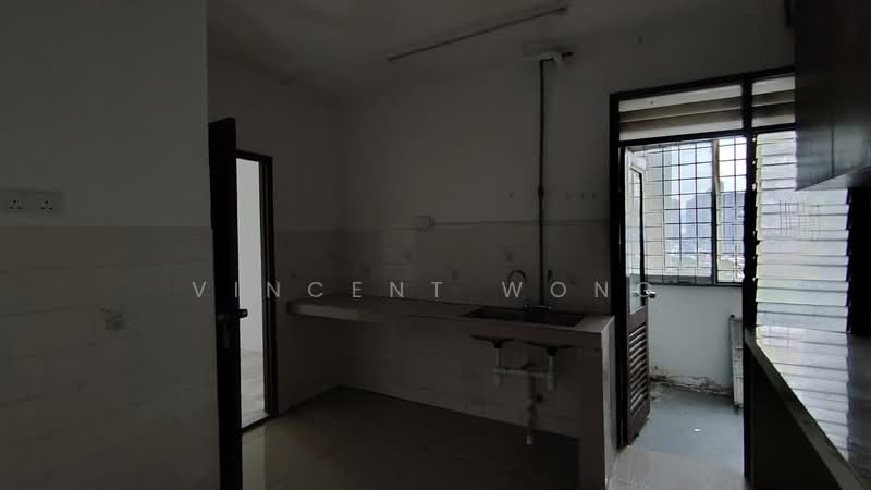 Sri Angsana Hilir untuk Untuk Disewa - RM 1,700 /bulan, Feb 2026 - Kitchen - PropertyGuru.com.my