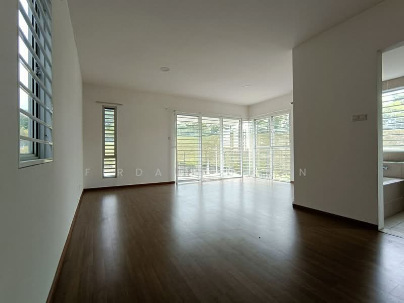 3-storey Terraced House for Sale in Bandar Country Homes (Rawang) - Firdaus Husin - PropertyGuru.com.my