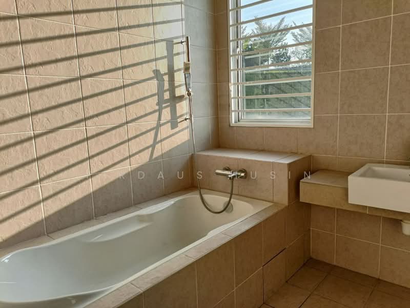 3-storey Terraced House for Sale in Bandar Country Homes (Rawang) - Firdaus Husin - PropertyGuru.com.my