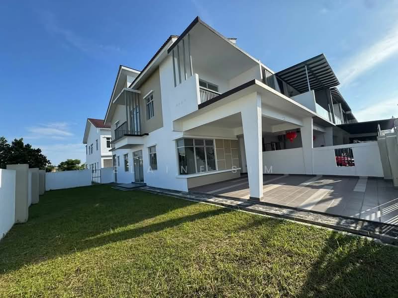 2-storey Terraced House for Sale in Bandar Putra (Kulai) - Elaine Sim - Exterior - PropertyGuru.com.my