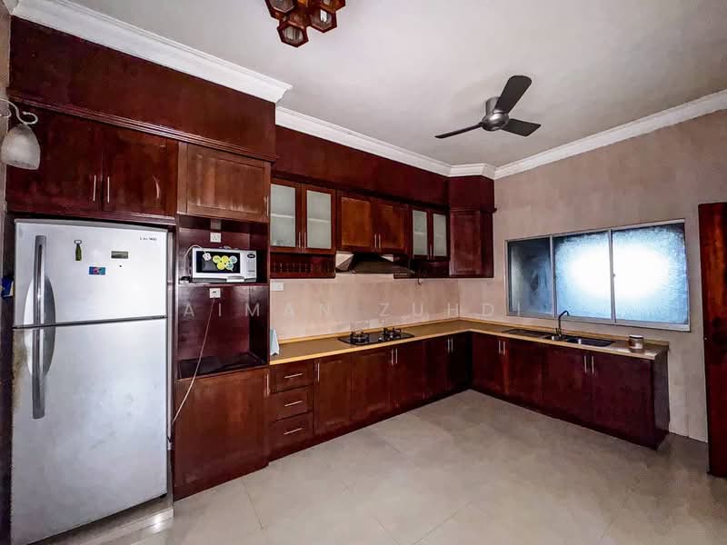 2-storey Terraced House for Sale in Teluk Pulai (Klang) - AIMAN ZUHDI - Kitchen - PropertyGuru.com.my