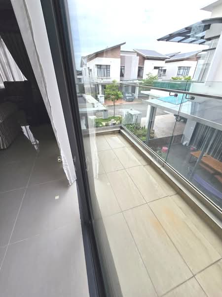 Rumah Berkembar untuk Dijual di Taman Equine (Seri Kembangan) - SHAMSIAH AJMAIN - Balcony - PropertyGuru.com.my