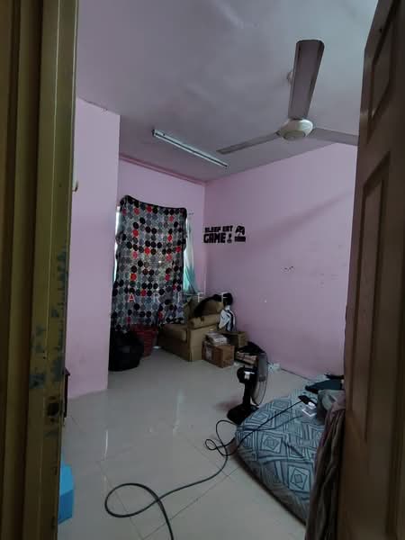 2-storey Terraced House for Sale in Kampung Wakaf Tapai (Bukit Payung) - Ariff . - Bedroom - PropertyGuru.com.my