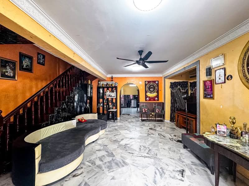 Terraced House for Sale in Rawang (Selangor) - AIMAN ZUHDI - Living Room - PropertyGuru.com.my
