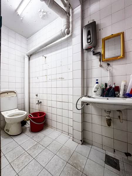 Terraced House for Sale in Rawang (Selangor) - AIMAN ZUHDI - Bathroom - PropertyGuru.com.my