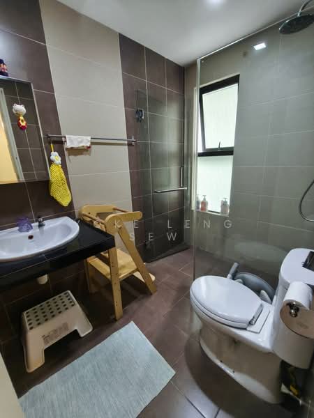 Condominium for Sale at Atmosfera Kondominium - Yoke Leng Sew - Bathroom - PropertyGuru.com.my