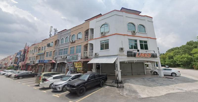 Shop for Rent in Bandar Puteri Puchong (Puchong) - Wilson Yap - Exterior - PropertyGuru.com.my