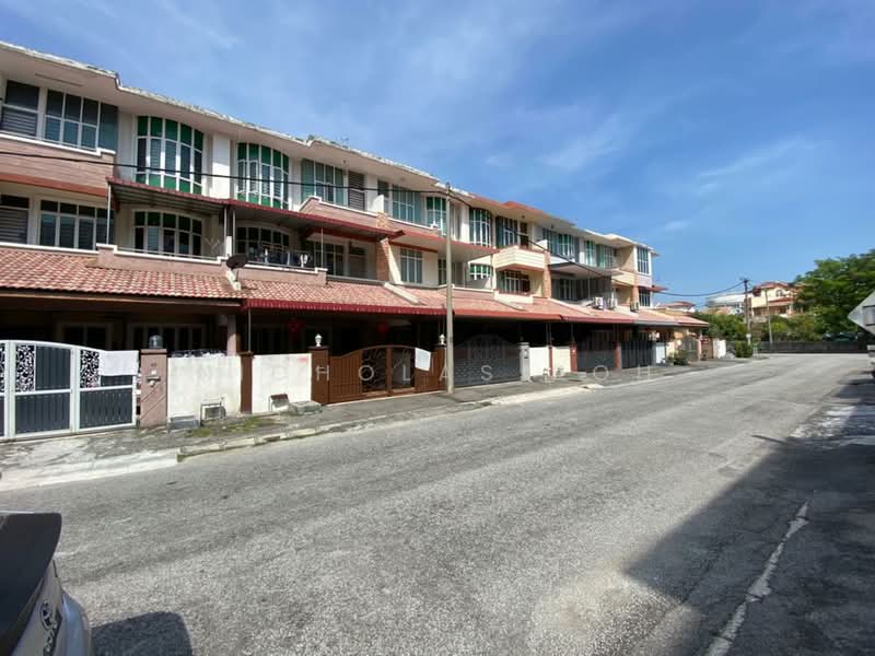 2.5-storey Terraced House for Sale in Ipoh (Perak) - Nicholas Poh - Exterior - PropertyGuru.com.my